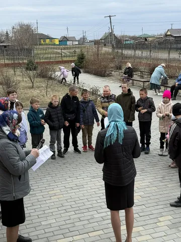 Пасхальная радость в Межборном: детский праздник с колокольным звоном и хот-догами