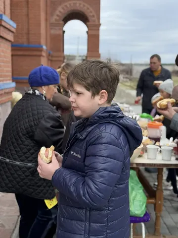 Пасхальная радость в Межборном: детский праздник с колокольным звоном и хот-догами