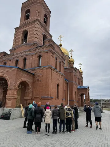 Пасхальная радость в Межборном: детский праздник с колокольным звоном и хот-догами