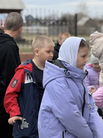 Пасхальная радость в Межборном: детский праздник с колокольным звоном и хот-догами