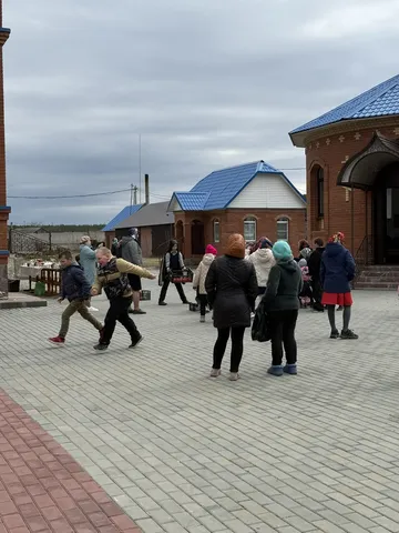Пасхальная радость в Межборном: детский праздник с колокольным звоном и хот-догами