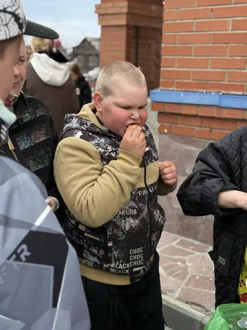 Пасхальная радость в Межборном: детский праздник с колокольным звоном и хот-догами