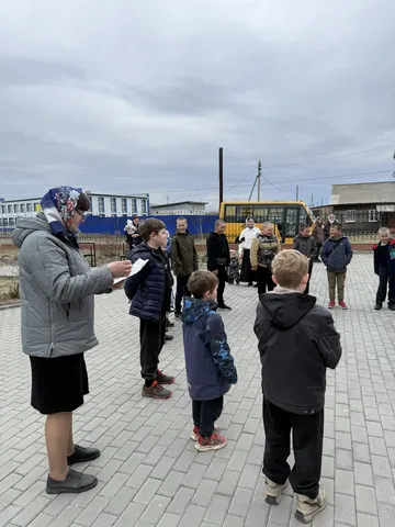 Пасхальная радость в Межборном: детский праздник с колокольным звоном и хот-догами