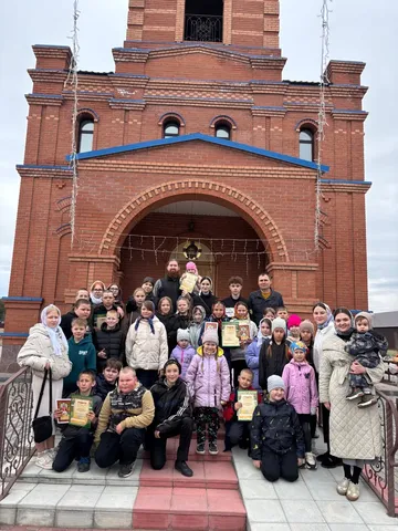 Пасхальная радость в Межборном: детский праздник с колокольным звоном и хот-догами