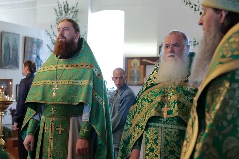 Отец Ефимий сослужил Митрополиту Даниилу в селе Утятское