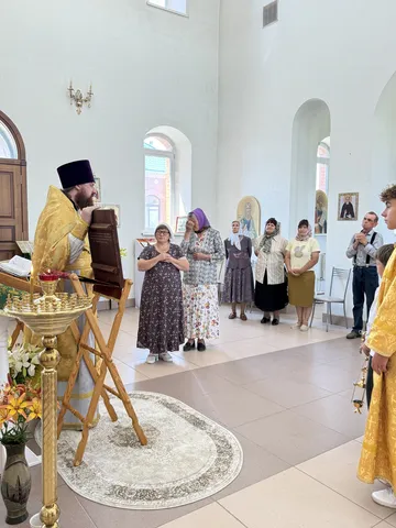 Первая писаная икона храма