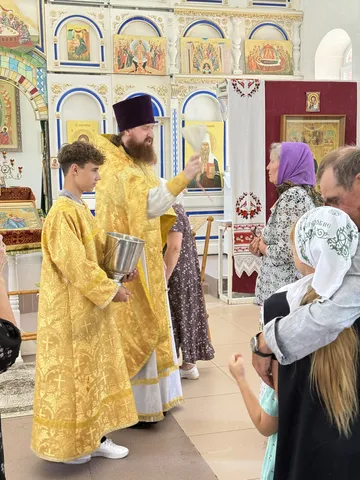 Первая писаная икона храма