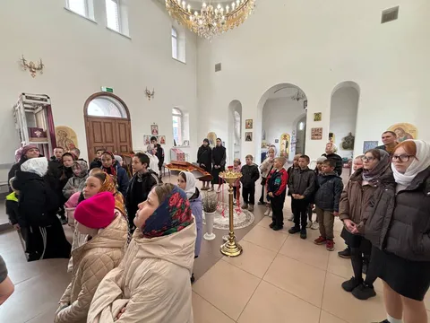 Пасхальная радость в Межборном: детский праздник с колокольным звоном и хот-догами