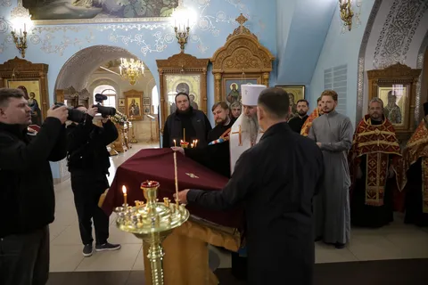 Настоятель храма с. Межборное иерей Ефимий Балин принял участие в церемонии передачи иконы из музея в Богоявленский собор Кургана