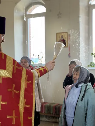 Божественная литургия в праздник иконы Божией Матери «Живоносный источник»