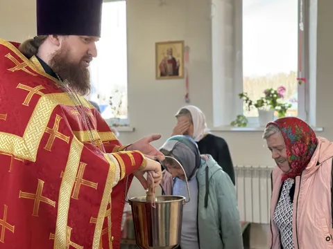 Божественная литургия в праздник иконы Божией Матери «Живоносный источник»