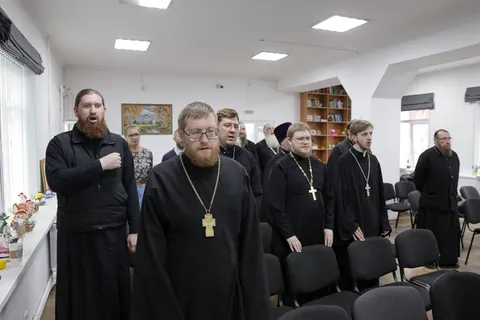 Настоятель храма села Межборное принял участие в презентации кадрового проекта ВРНС «Образование»