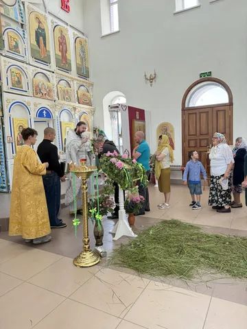 Божественная Литургия в День Святой Троицы