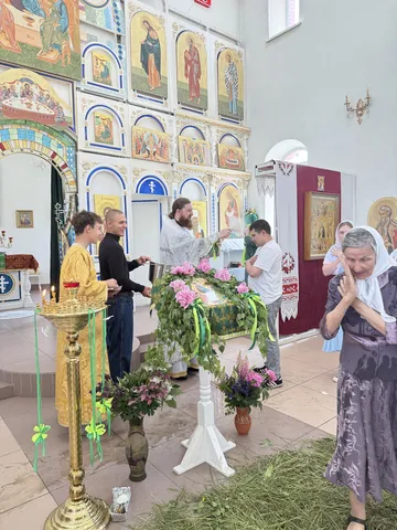 Божественная Литургия в День Святой Троицы