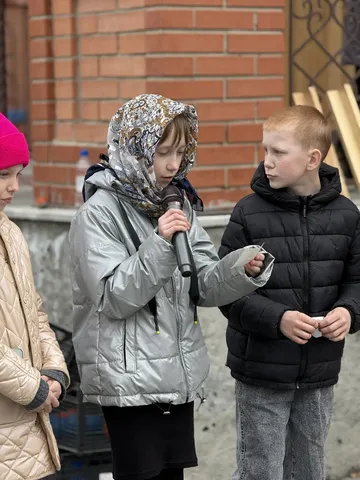 Пасхальная радость в Межборном: детский праздник с колокольным звоном и хот-догами