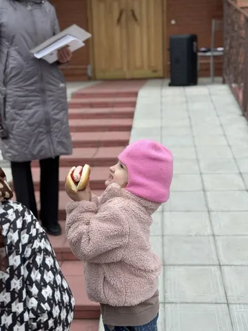 Пасхальная радость в Межборном: детский праздник с колокольным звоном и хот-догами