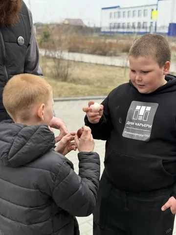 Пасхальная радость в Межборном: детский праздник с колокольным звоном и хот-догами
